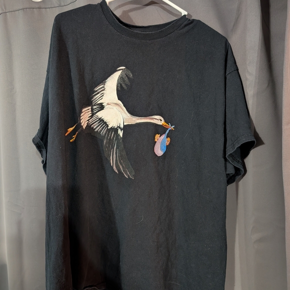 Gildan Black T-Shirt with Stork and Baby Graphic - Picture 1 of 3